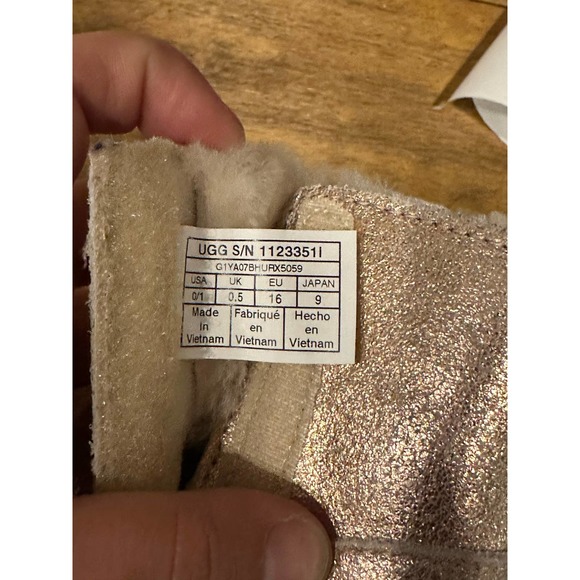 Ugg Keelan Rose Gold Metallic Baby Ugg Boots Size 0/1 - Picture 8 of 8